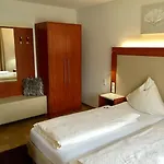 Hotel Haus Mechthild Sindelfingen-maichingen Self Check-in Sindelfingen