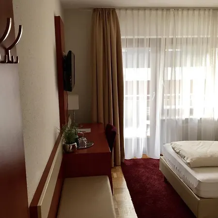 Hotel Haus Mechthild Sindelfingen-maichingen Self Check-in